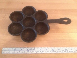 Vintage Aged Muffin Tin Set, 3 Tray, Metal, GSW 