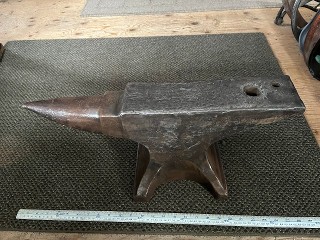 Peter Wright 110 Lb. anvil