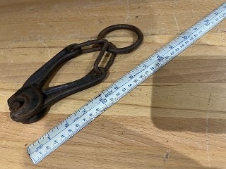 Antique wire or barb wire fence puller