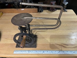 American Boy Scroll Saw, Delta Specialty Co. Patent Aug. 21 1923