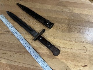 WW2 Turkish M1935 Mauser bayonet, 9 1/2-inch blade, 14 3/4-inch long with scabbard WW2 Turkish M1935 Mauser bayonet, 9 1/2-inch blade, 14 3/4-inch long with scabbard