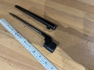 WW2 British No.4 spike Bayonet 8-inch spike, 11-inch long overall with scabbard WW2 British No.4 spike Bayonet 8-inch spike, 11-inch long overall with scabbard